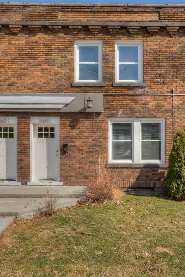 Nicely remodeled Townhomes near Blackstone/Midtown - Photo 3 of 25