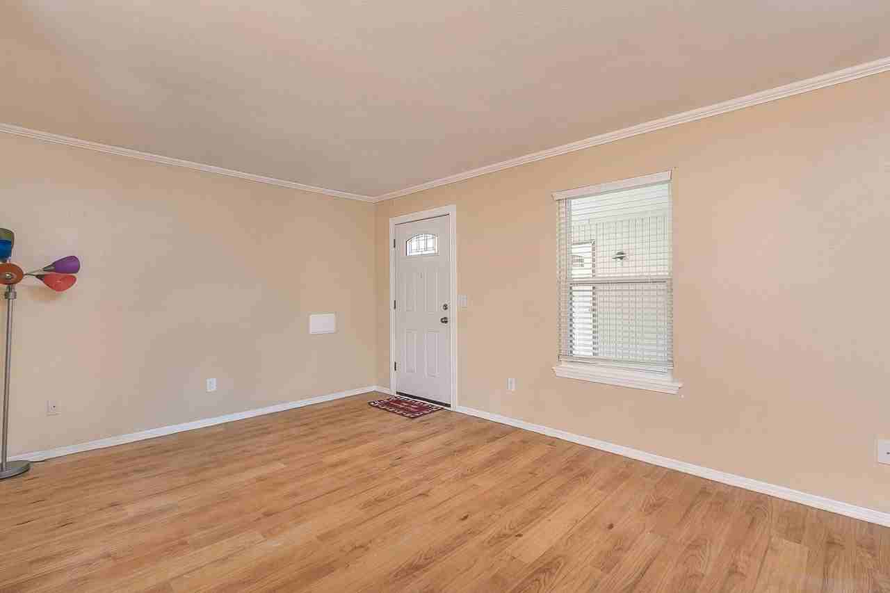 3003 S.W. 27th Ave - Photo 4 of 13