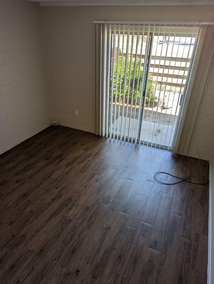 Villa Del Rey Apartment Homes - Photo 5 of 15