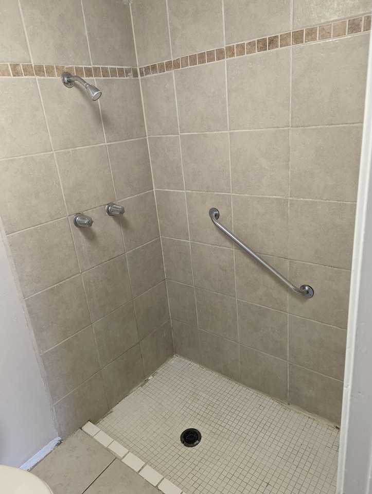 Villa Del Rey Apartment Homes - Photo 7 of 15