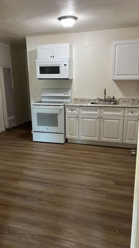 633 I Street - Photo 2 of 5