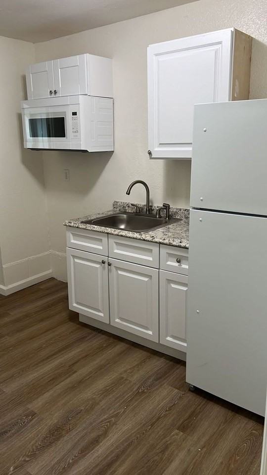 633 I Street - Photo 4 of 5