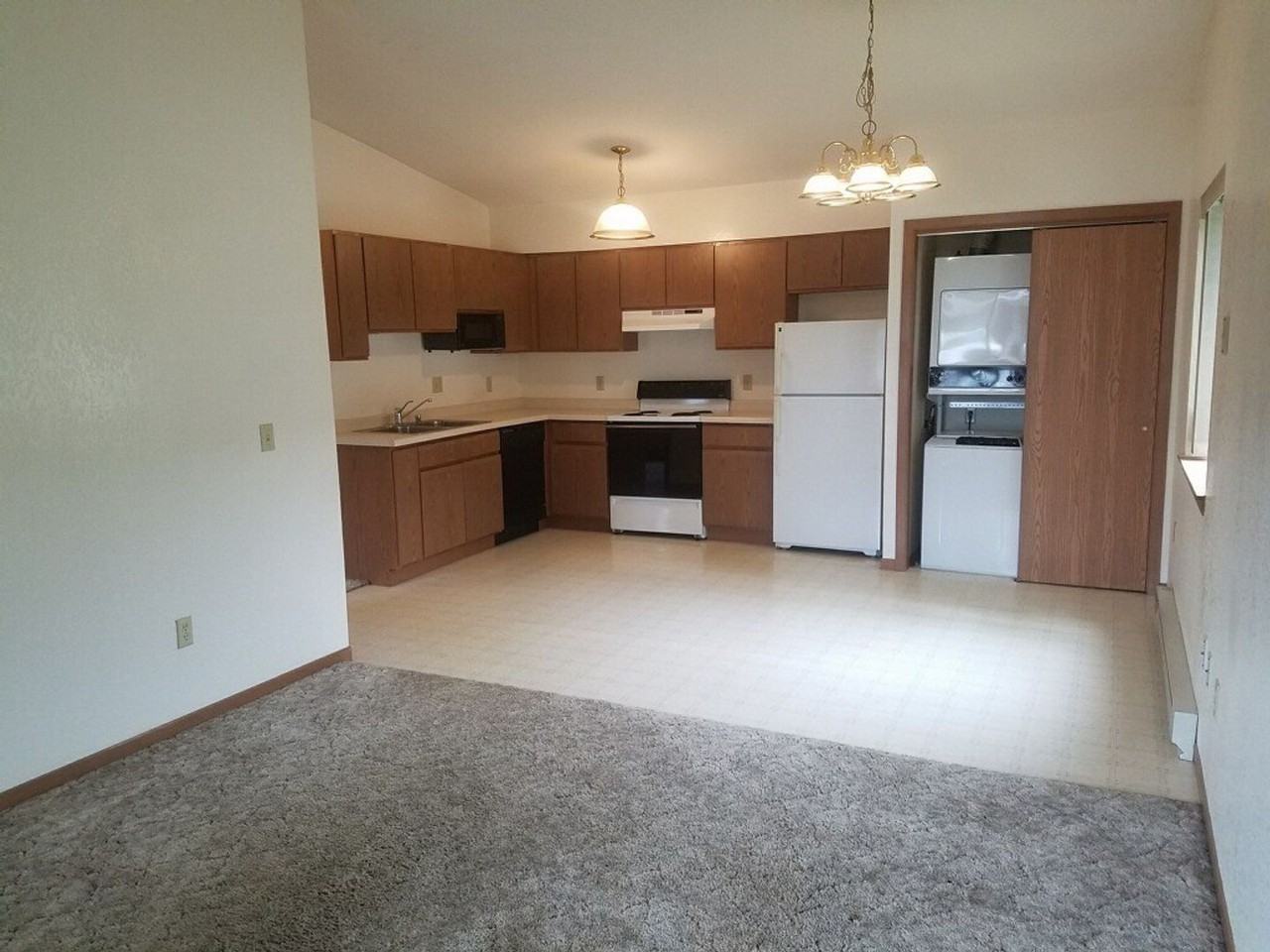 3013 Bongey Dr - Photo 7 of 14