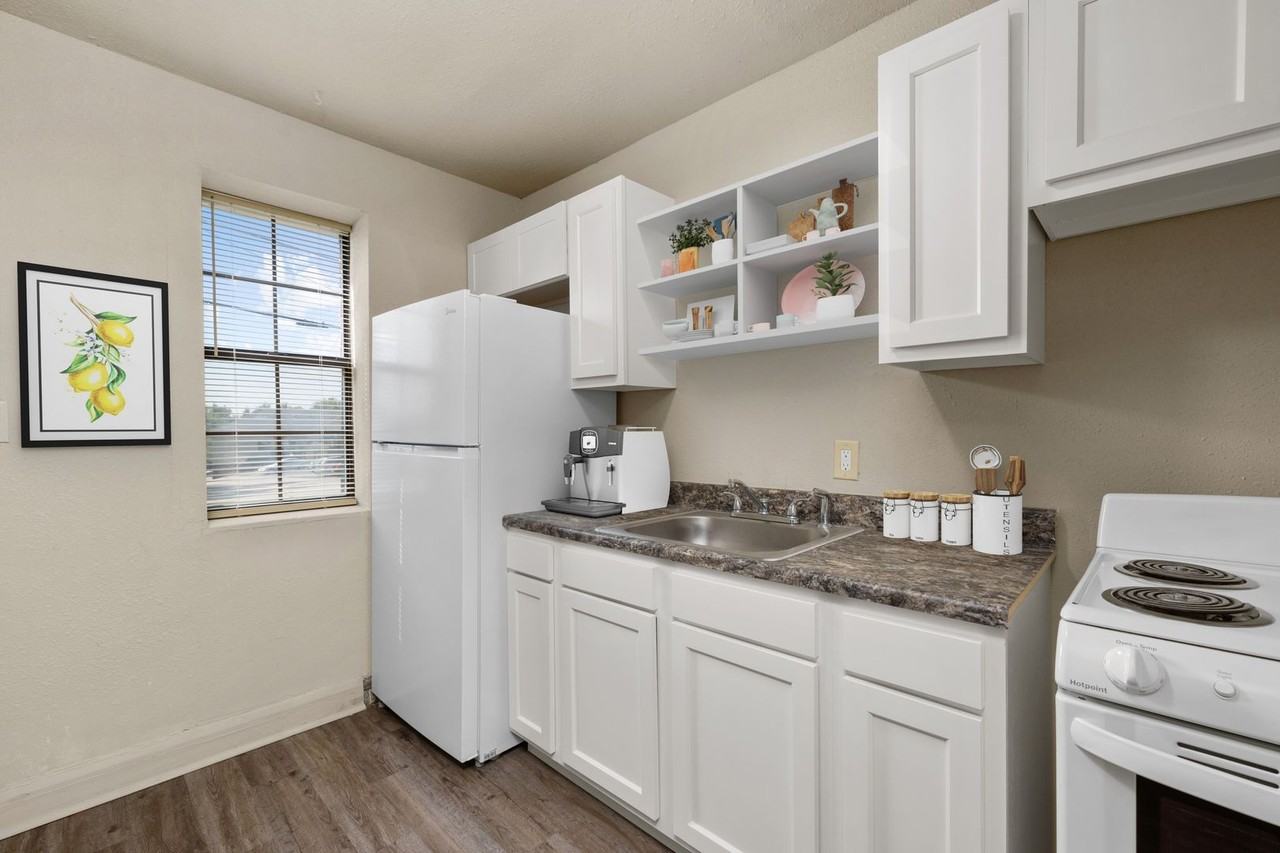 Amber Terrace Apartments - Photo 7 of 25