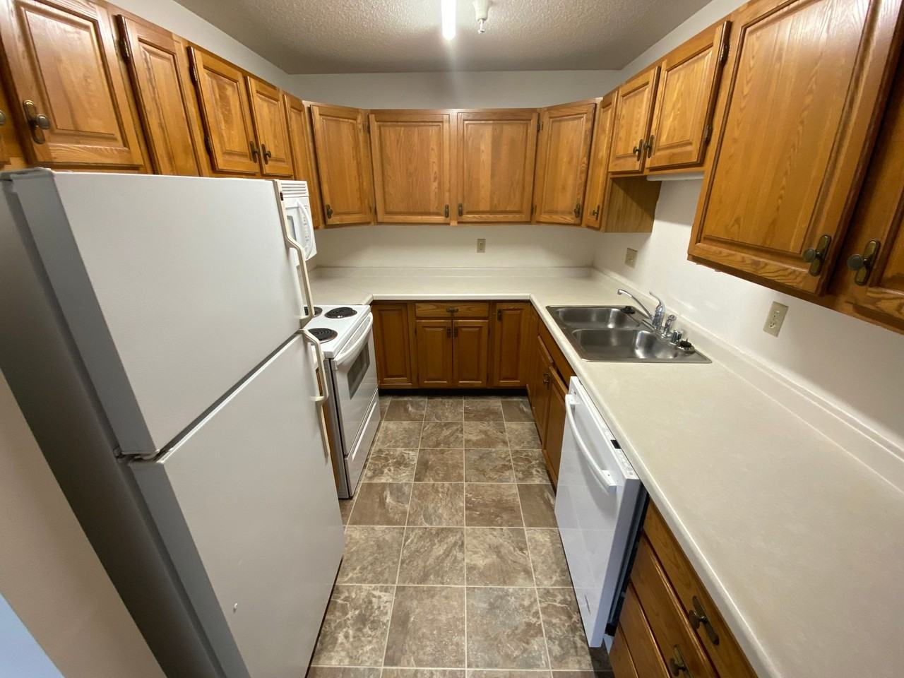 Salzer Square Apartments - Photo 5 of 7