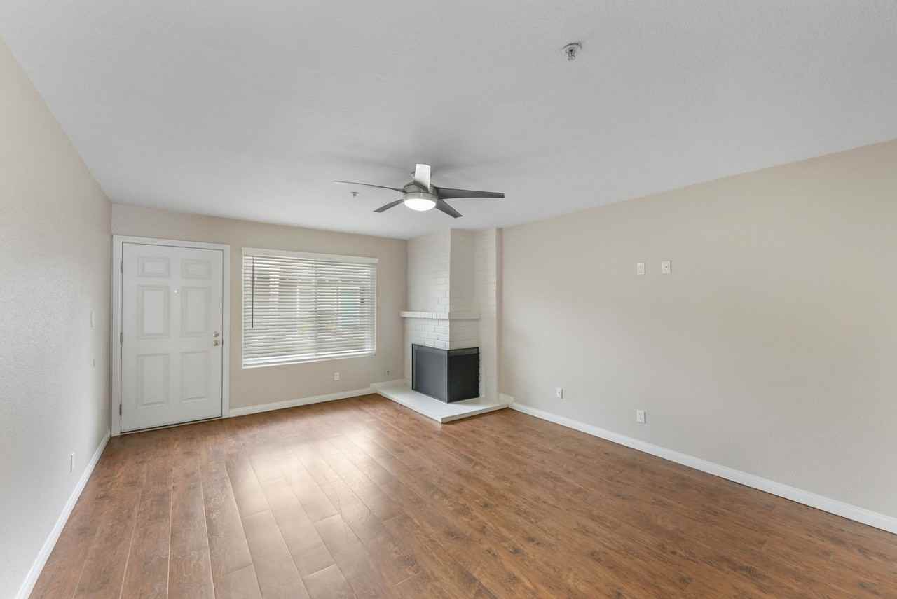 Washington Place - Photo 5 of 28