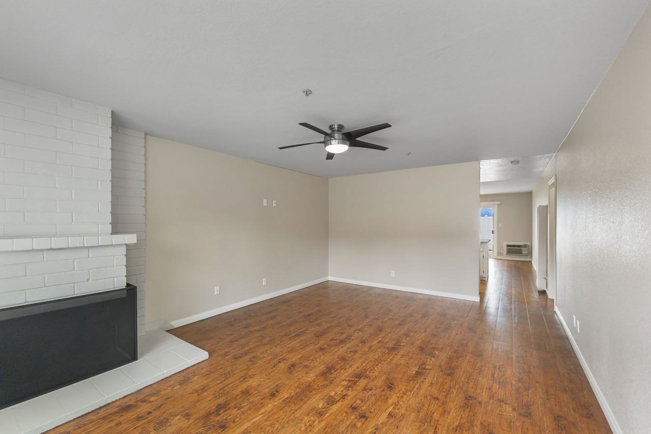 Washington Place - Photo 7 of 28