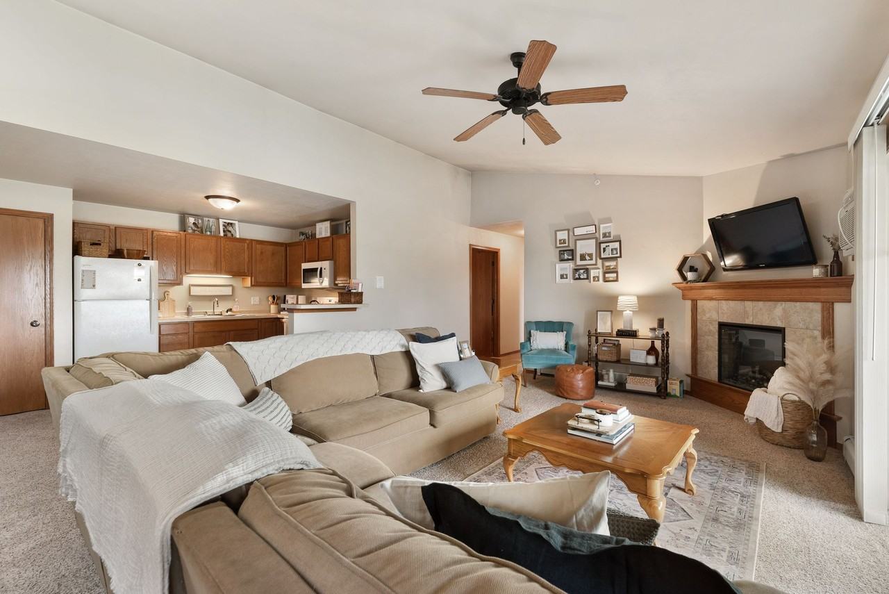 1023 Happy Ln #6 - Photo 3 of 50