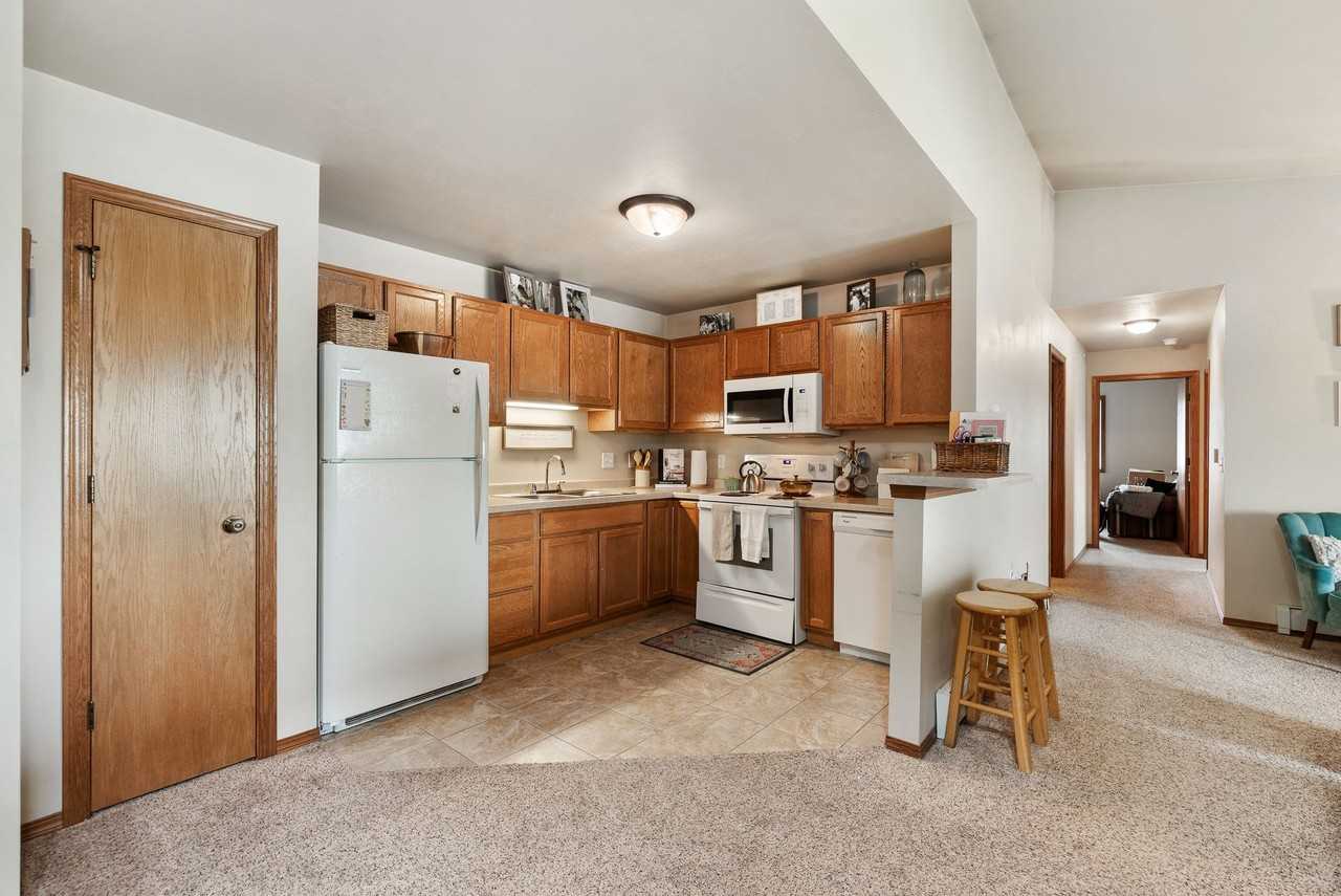 1040 Timber Springs Ct #8 - Photo 4 of 50
