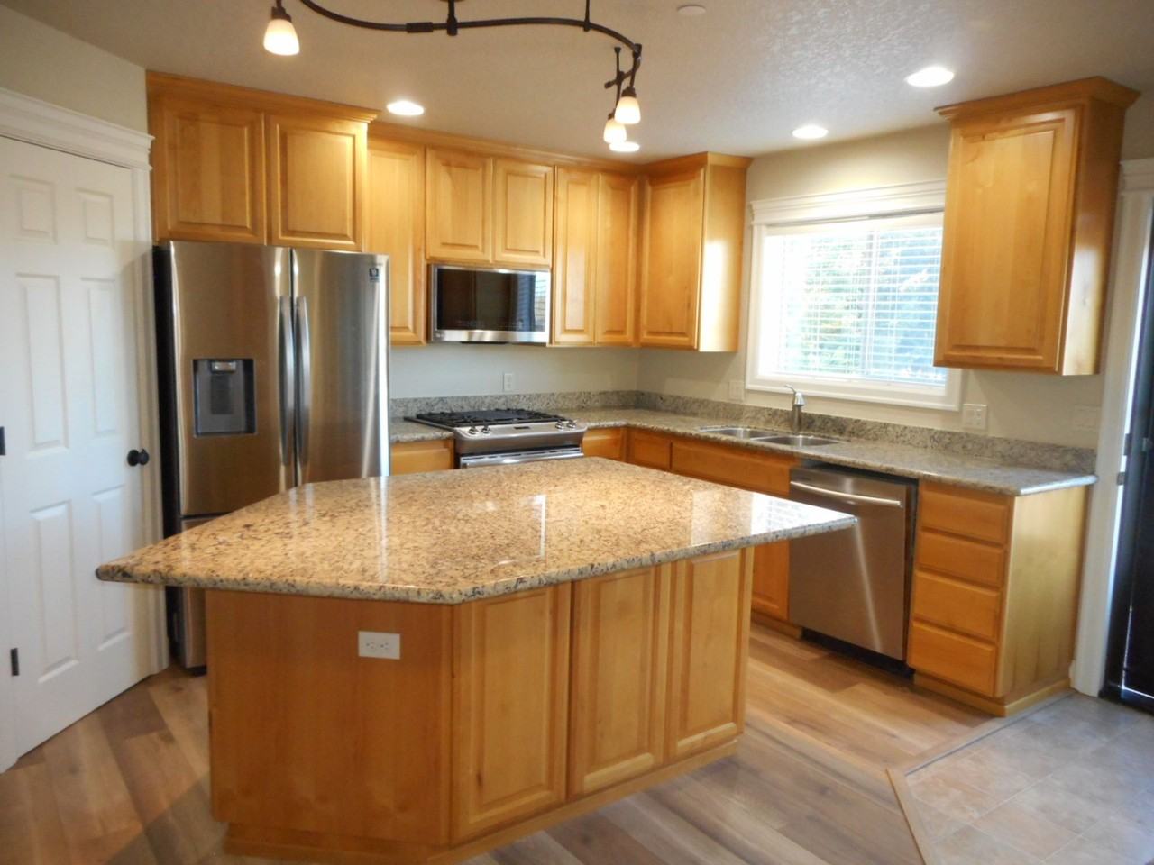 1555 Dolores Way Se - Photo 7 of 43