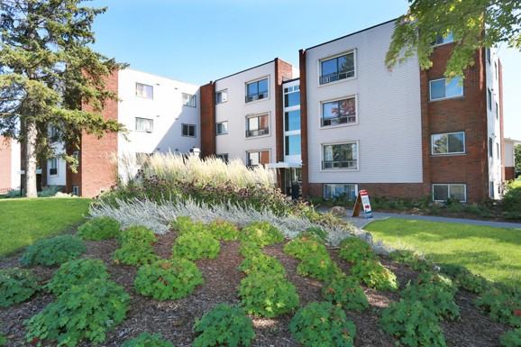 Crystal Beach Apartments 1 Ullswater Dr, Ottawa, ON K2H 5H1 Zumper