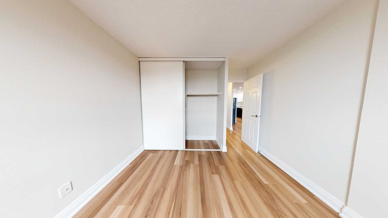 Battleford & Glen Erin Apartments 6599 Glen Erin Dr, Mississauga, ON