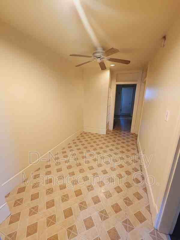 503 Thomas St #201 - Photo 2 of 8