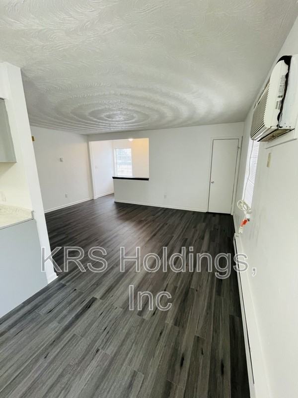 6228 Chesapeake Blvd #G - Photo 7 of 10