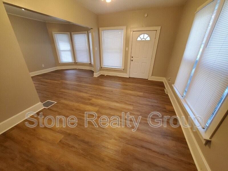 510 S 18th St - Photo 2 of 11