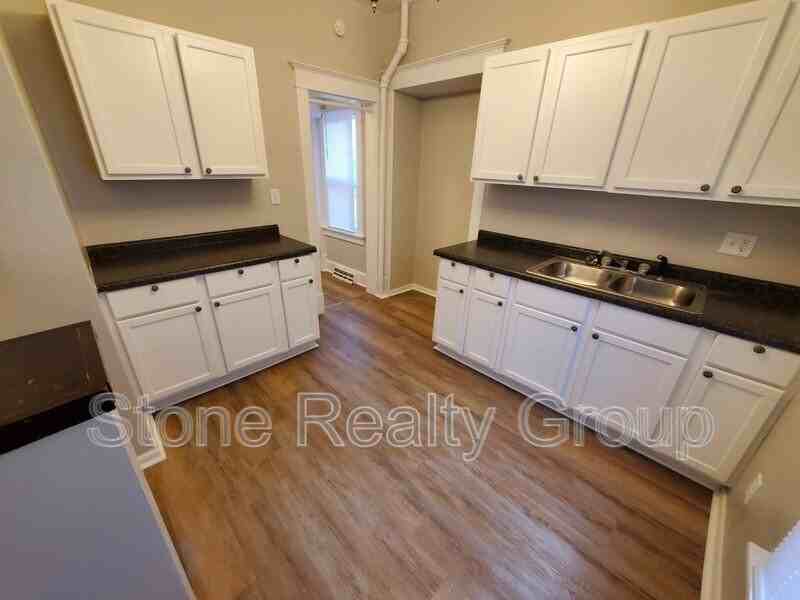 510 S 18th St - Photo 4 of 11
