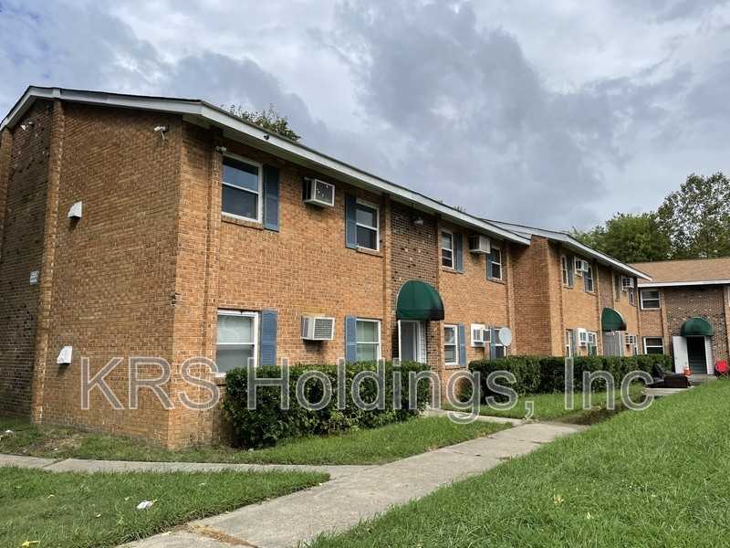 2510 Leo St - Photo 3 of 27
