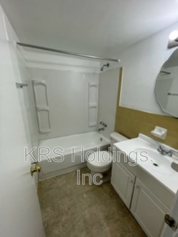 1255 Nelson St #A - Photo 5 of 19