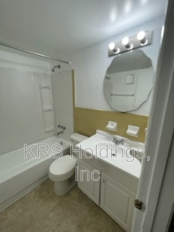 1255 Nelson St #A - Photo 7 of 19