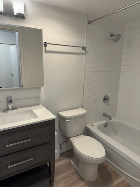 1530 Graveley Street - Photo 3 of 11