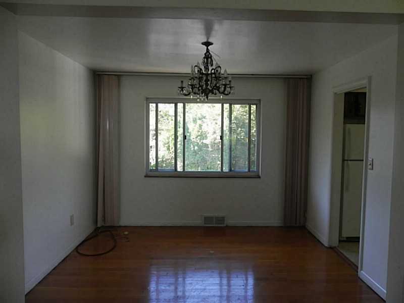 1913 Mt Royal Blvd - Photo 3 of 16