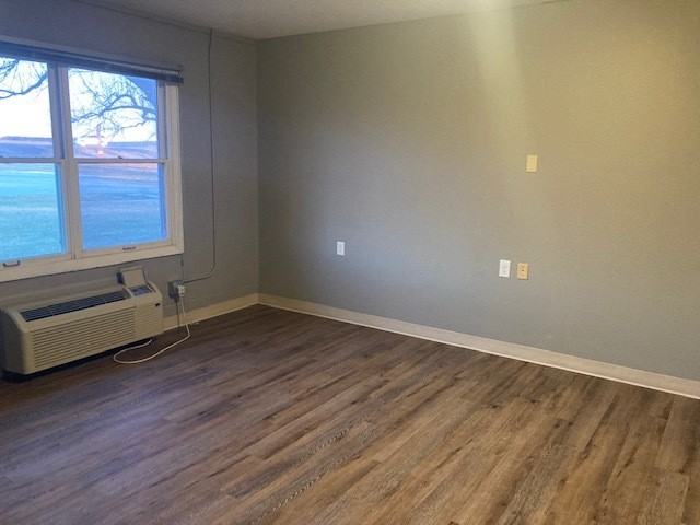 Woodland Park Apartments - Lyons - Photo 6 of 10