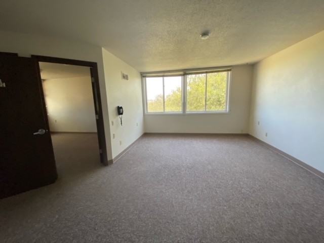 400 Minnesota Street - Photo 2 of 8