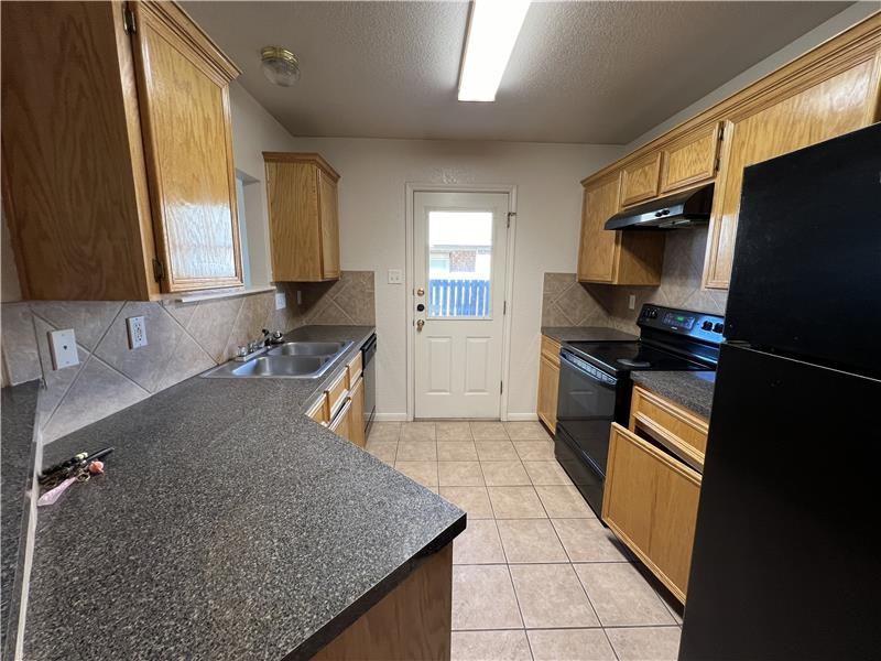 3706 Dustin Court - Photo 7 of 27