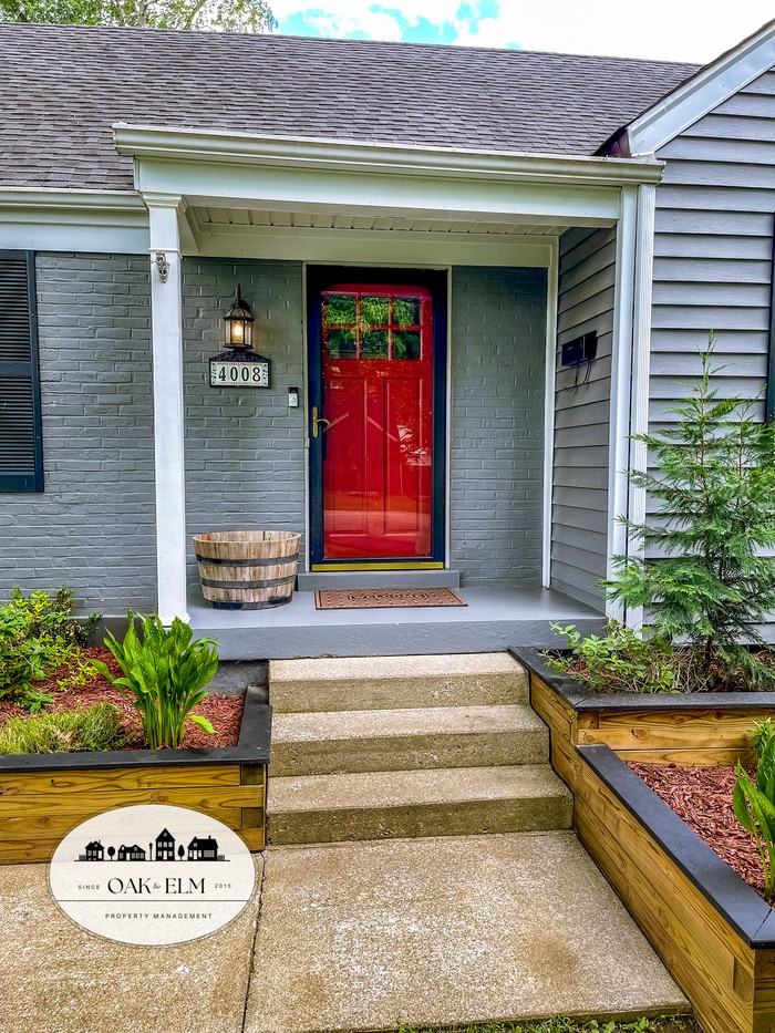 4008 Brownlee Rd - Photo 3 of 40