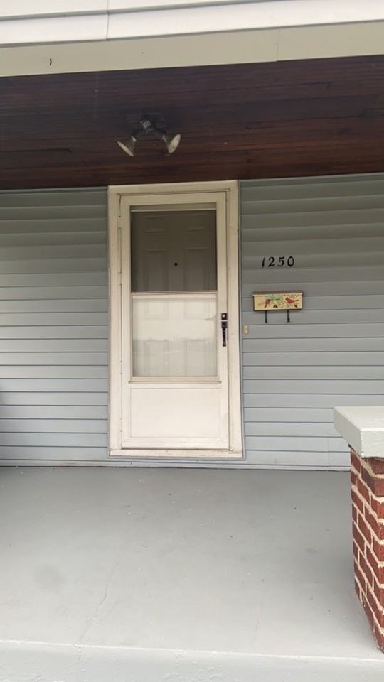 1250 Demphle Ave - Photo 2 of 50
