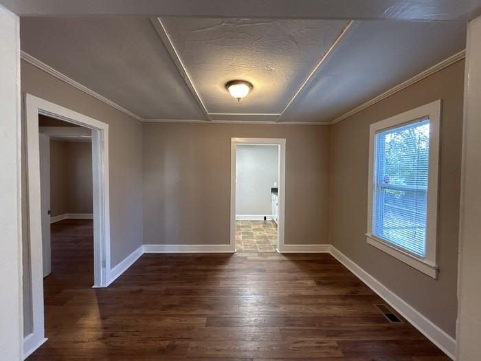 3107 Seymour Dr - Photo 3 of 11