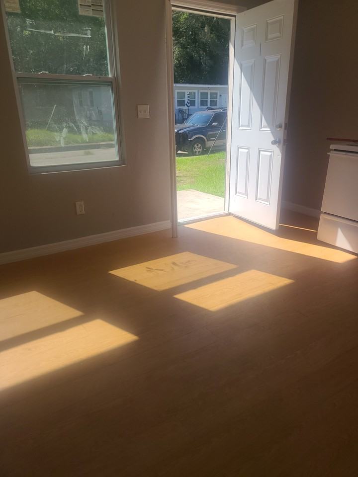 1507 English Street - Photo 2 of 8