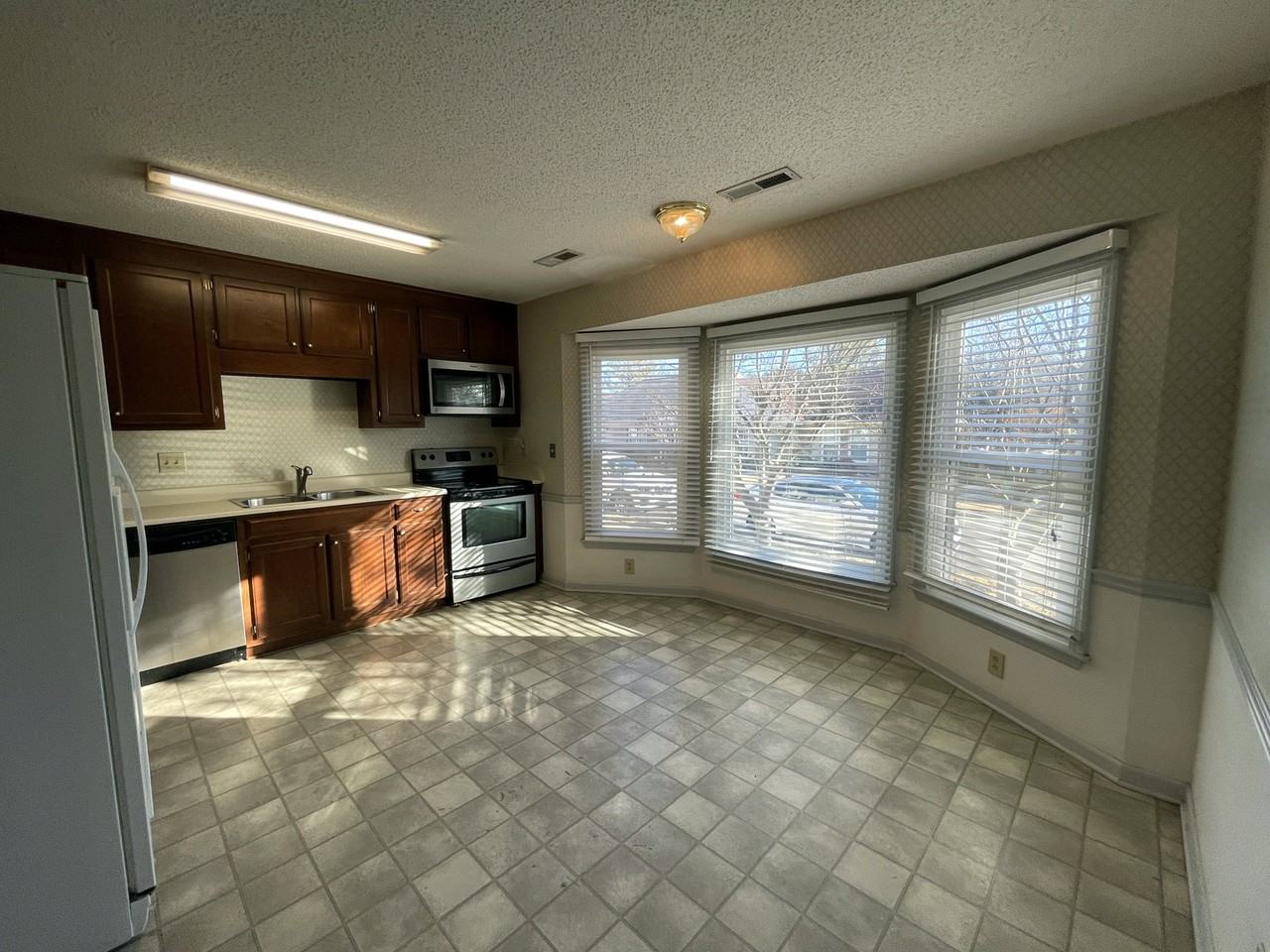 6930 Steeplechase Dr Nw #1 - Photo 3 of 22