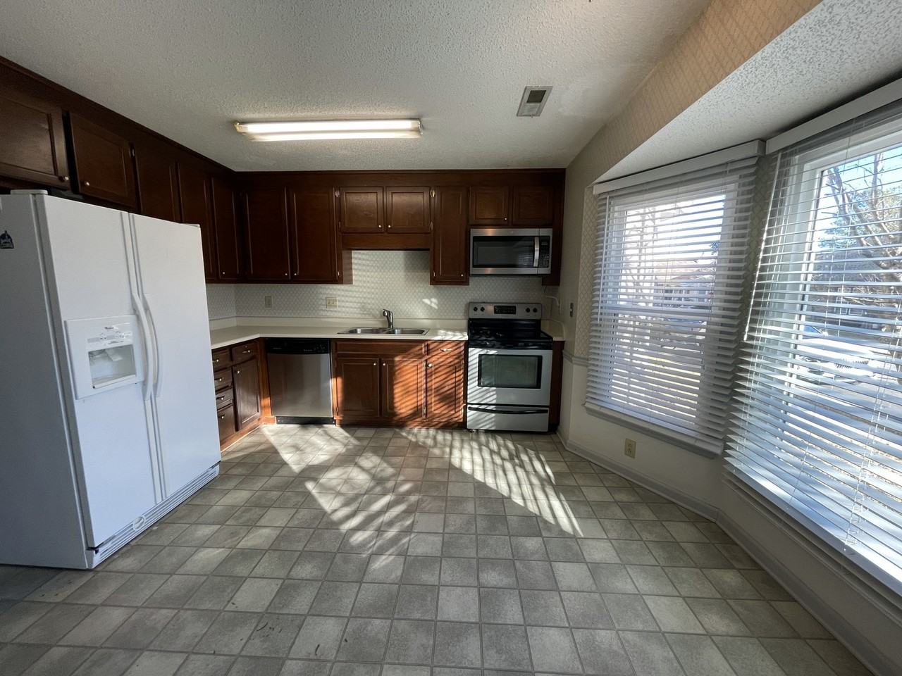 6930 Steeplechase Dr Nw #1 - Photo 4 of 22