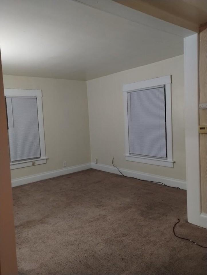 532 Western Ave #1-2 - Photo 4 of 10