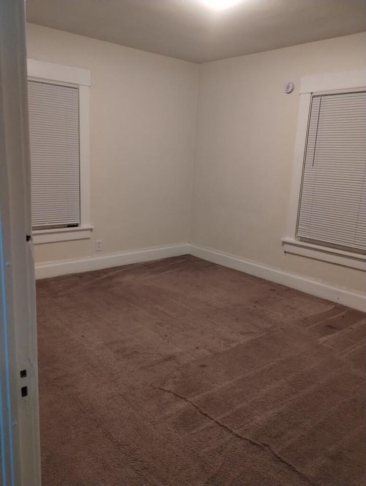 532 Western Ave #1-2 - Photo 5 of 10