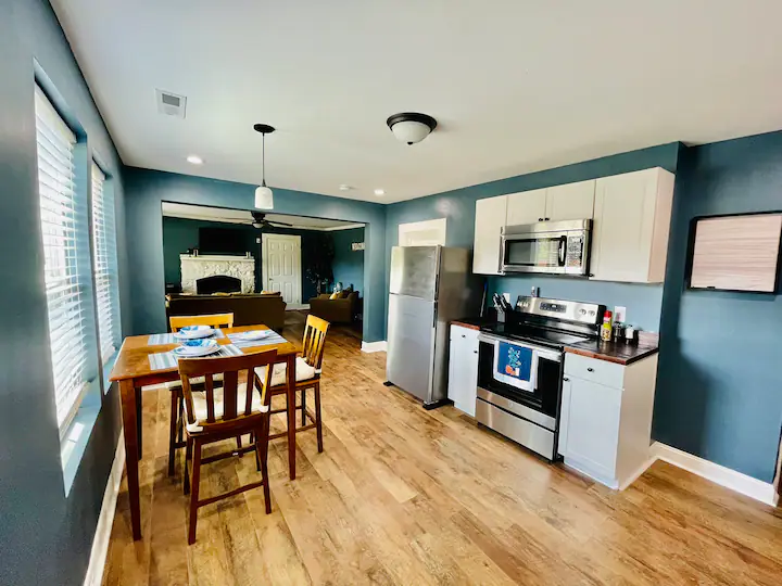 1723 Velma Ave - Photo 3 of 13