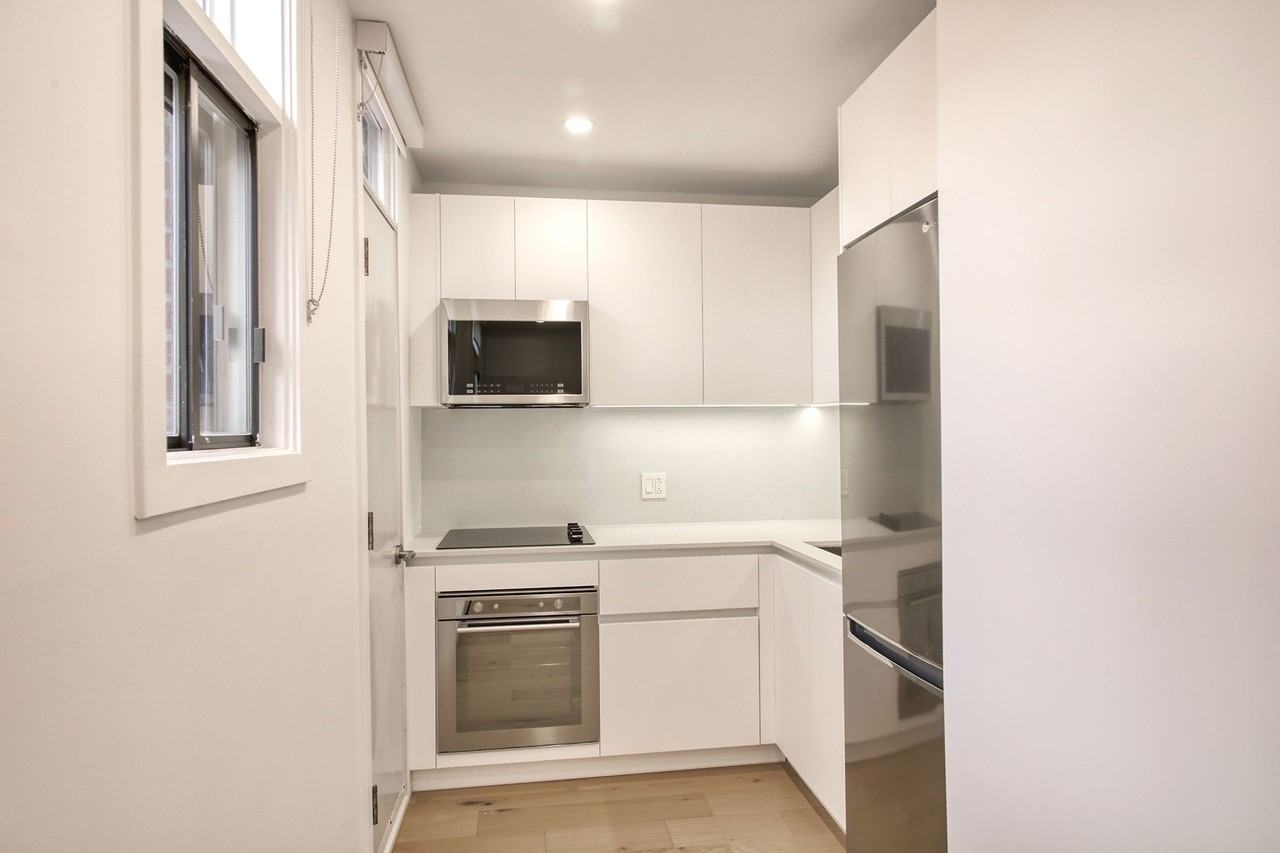 68856891 Sherbrooke west Apartments 6891 68856891 Sherbrooke West