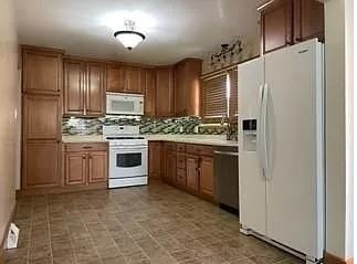 907 Tidball Ave #1 - Photo 3 of 7