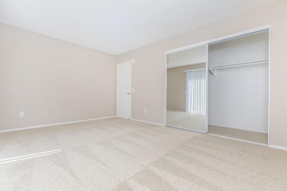 16162 Sher Ln - Photo 4 of 10