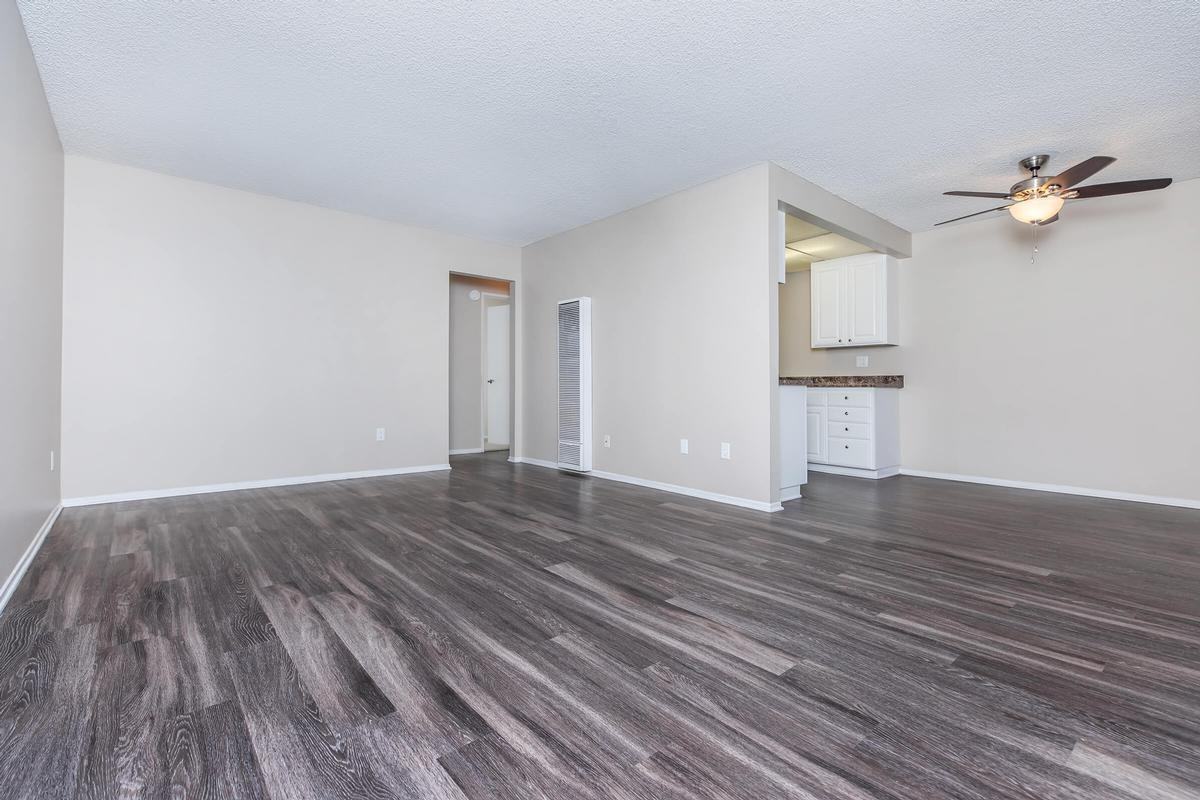16162 Sher Ln - Photo 2 of 10