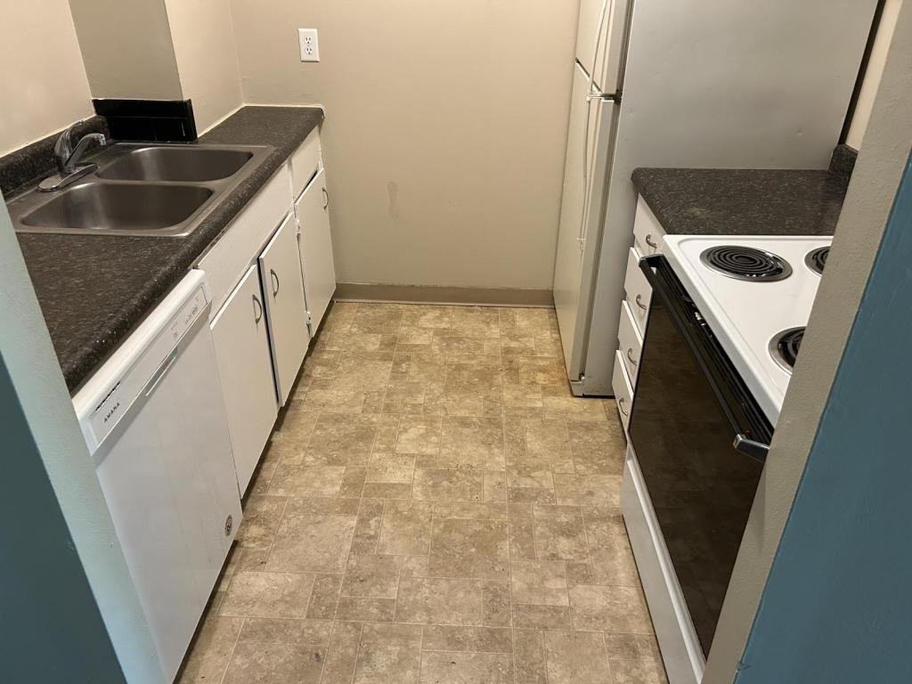 6578 Lake Rd - Photo 6 of 7