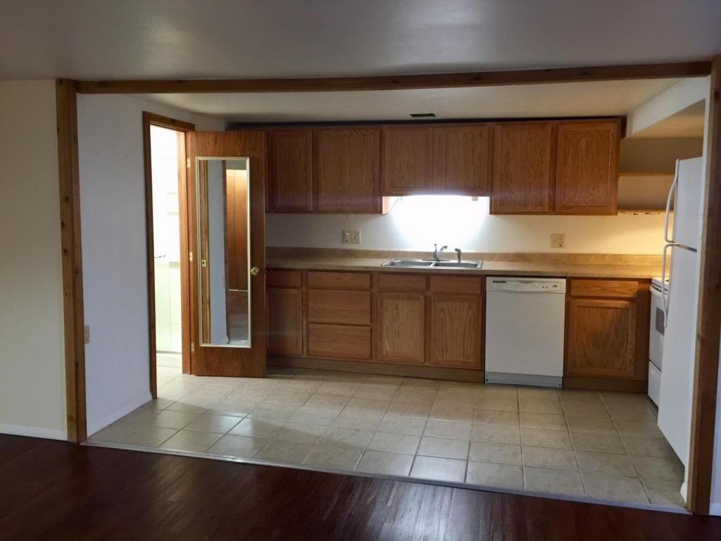 632 Washakie St - Photo 6 of 16