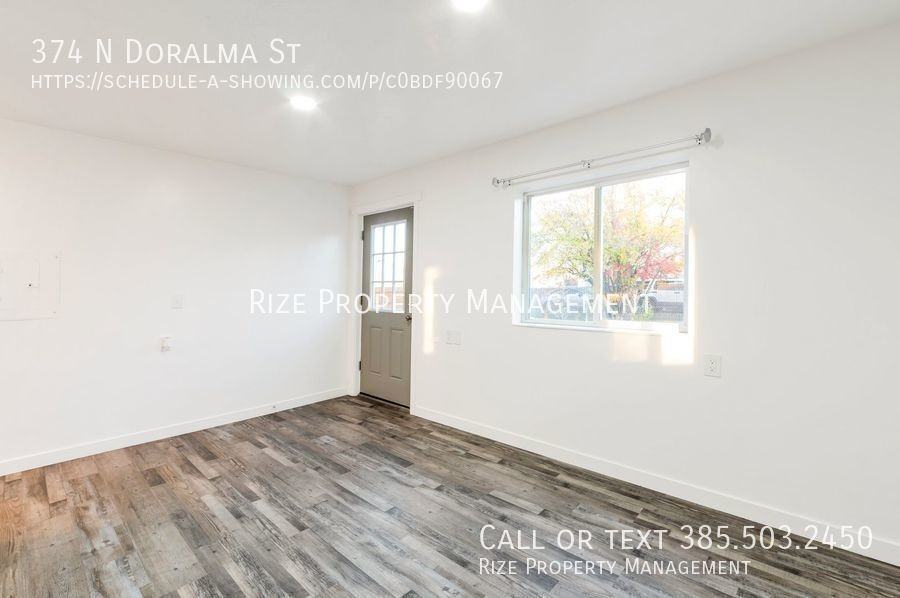 374 N Doralma St - Photo 3 of 15