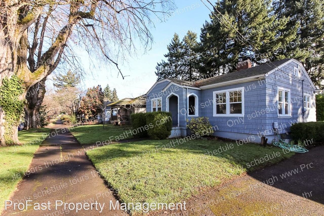 1814 Ne 55th Ave - Photo 3 of 24