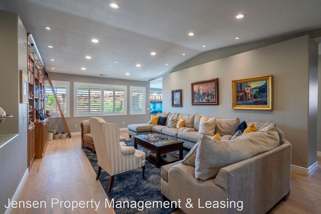 2329 N Prospector Ln - Photo 2 of 50