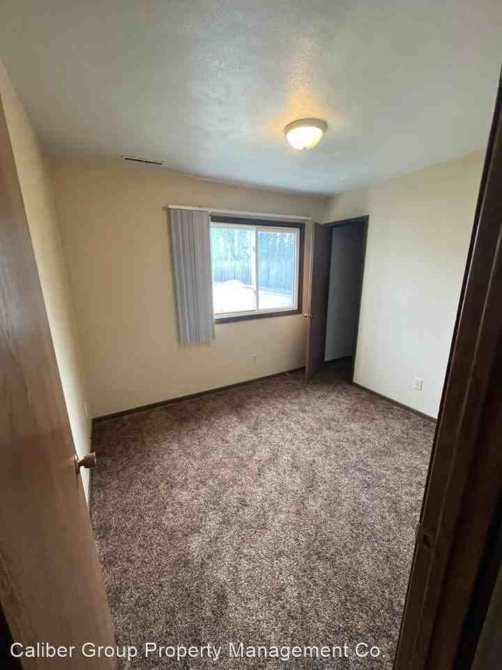 3609 Joan Dr - Photo 2 of 4