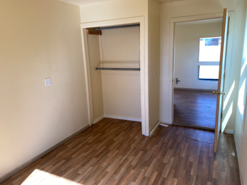 4338 N Swan St - Photo 3 of 11