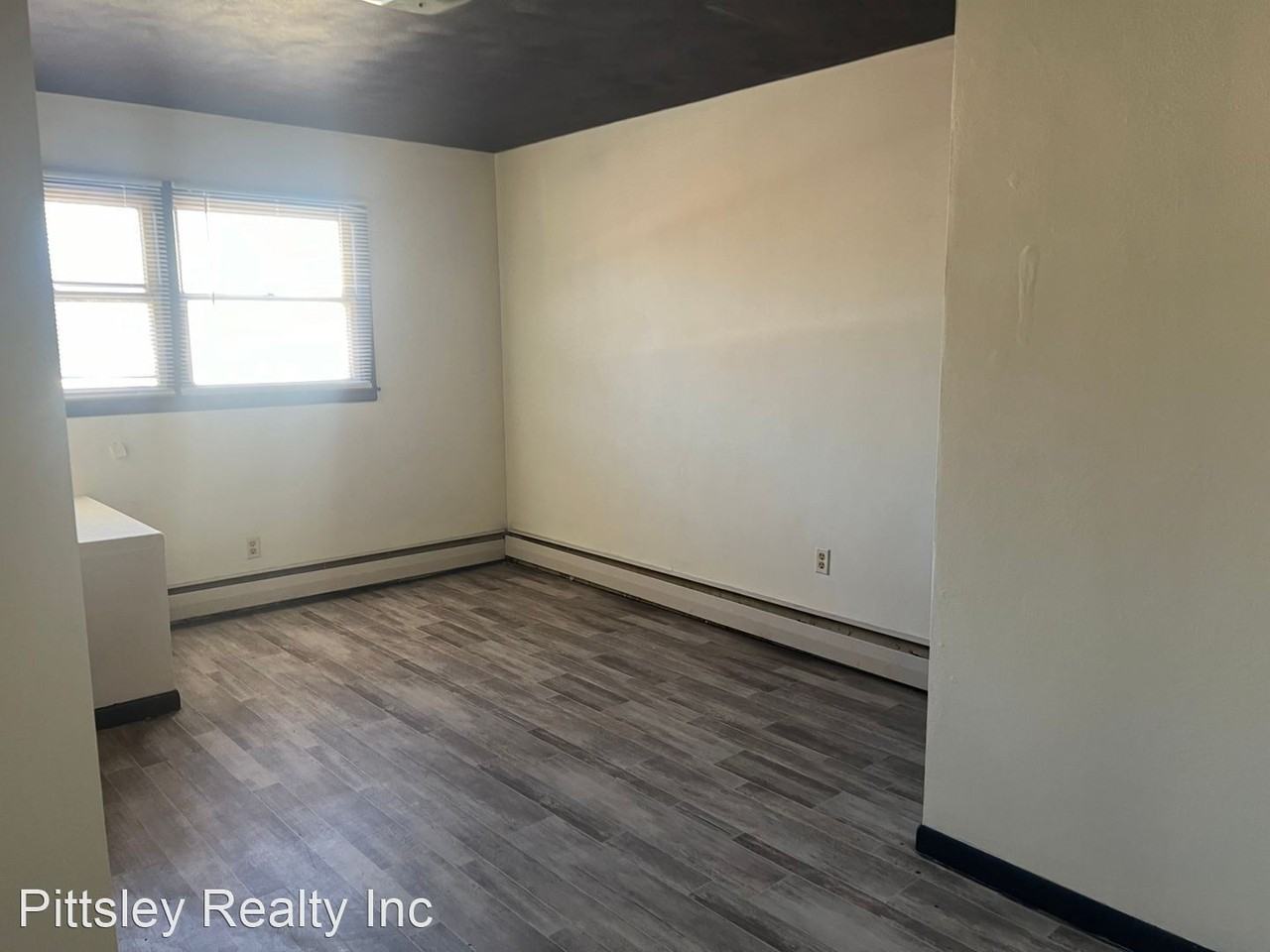 815 Charles Street - Photo 3 of 7