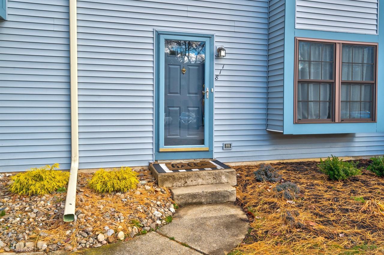 811 Kings Croft - 1 #1 - Photo 3 of 33